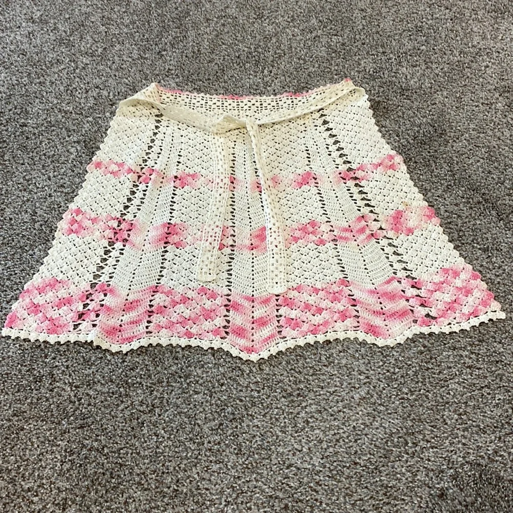 Vintage Crocheted Pink & Cream 1/2 Apron! - Picture 1 of 5